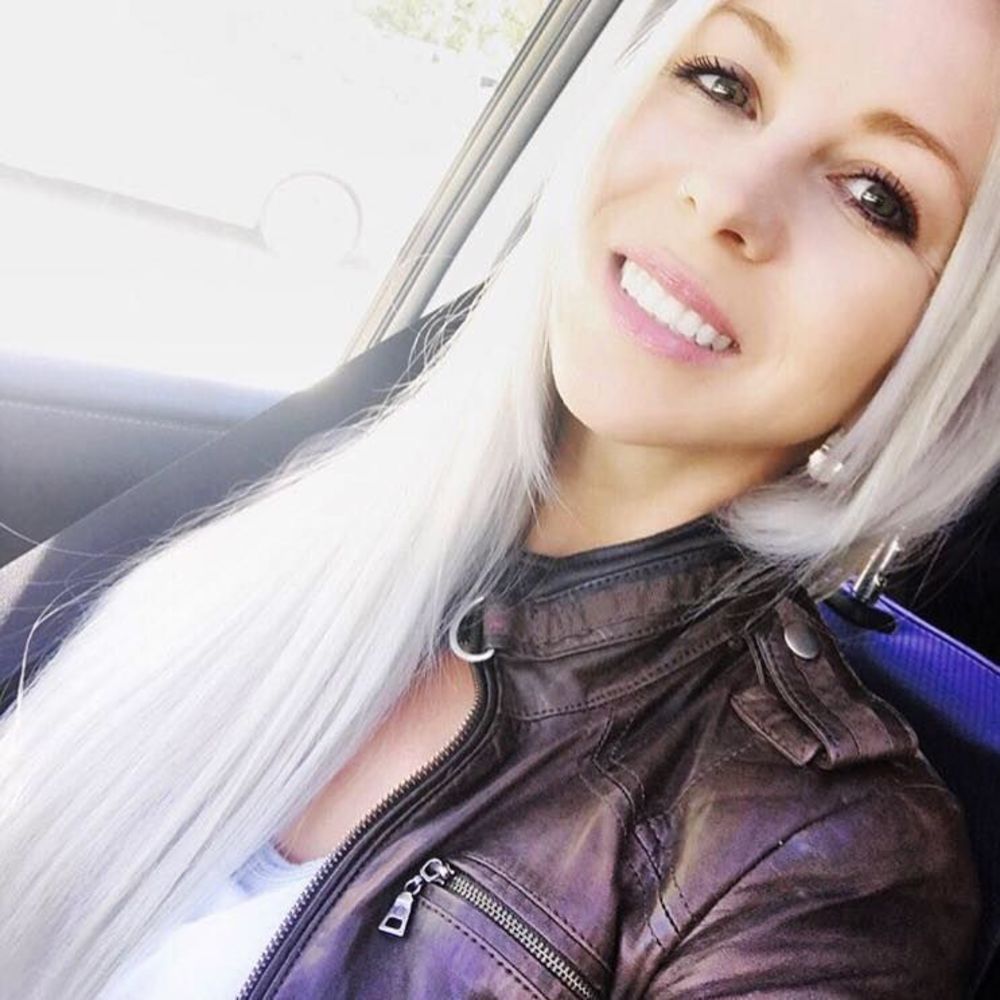 Meet your Posher, Dominique